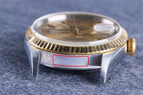 Rolex serial number location